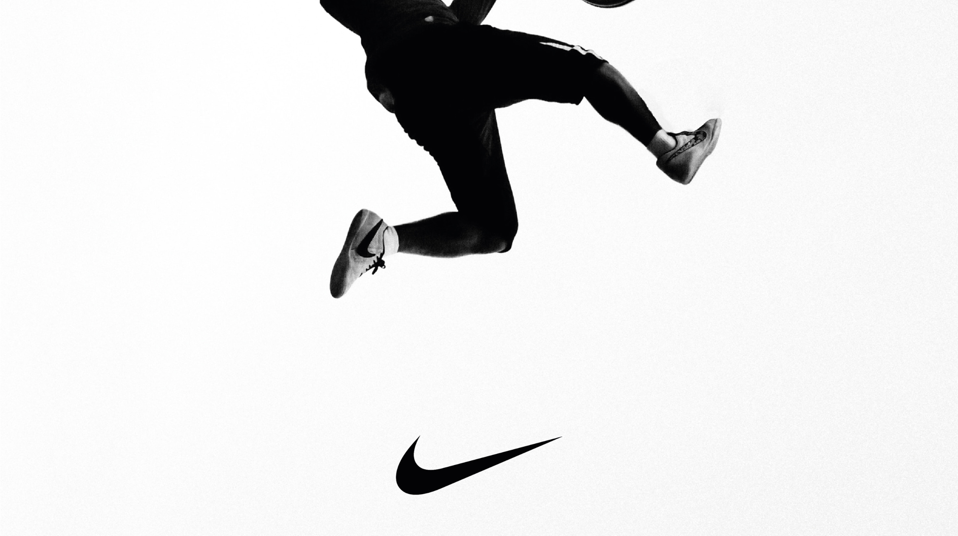 Aperçu d'un athlète avec des sneakers Nike.
