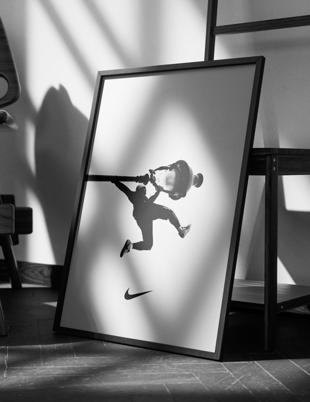Affiche épurée Nike avec un athlète faisant le drapeau.