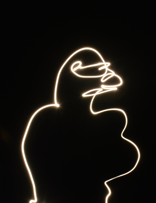 Personnage abstrait réalisé en photographie avec la technique du lightpainting.