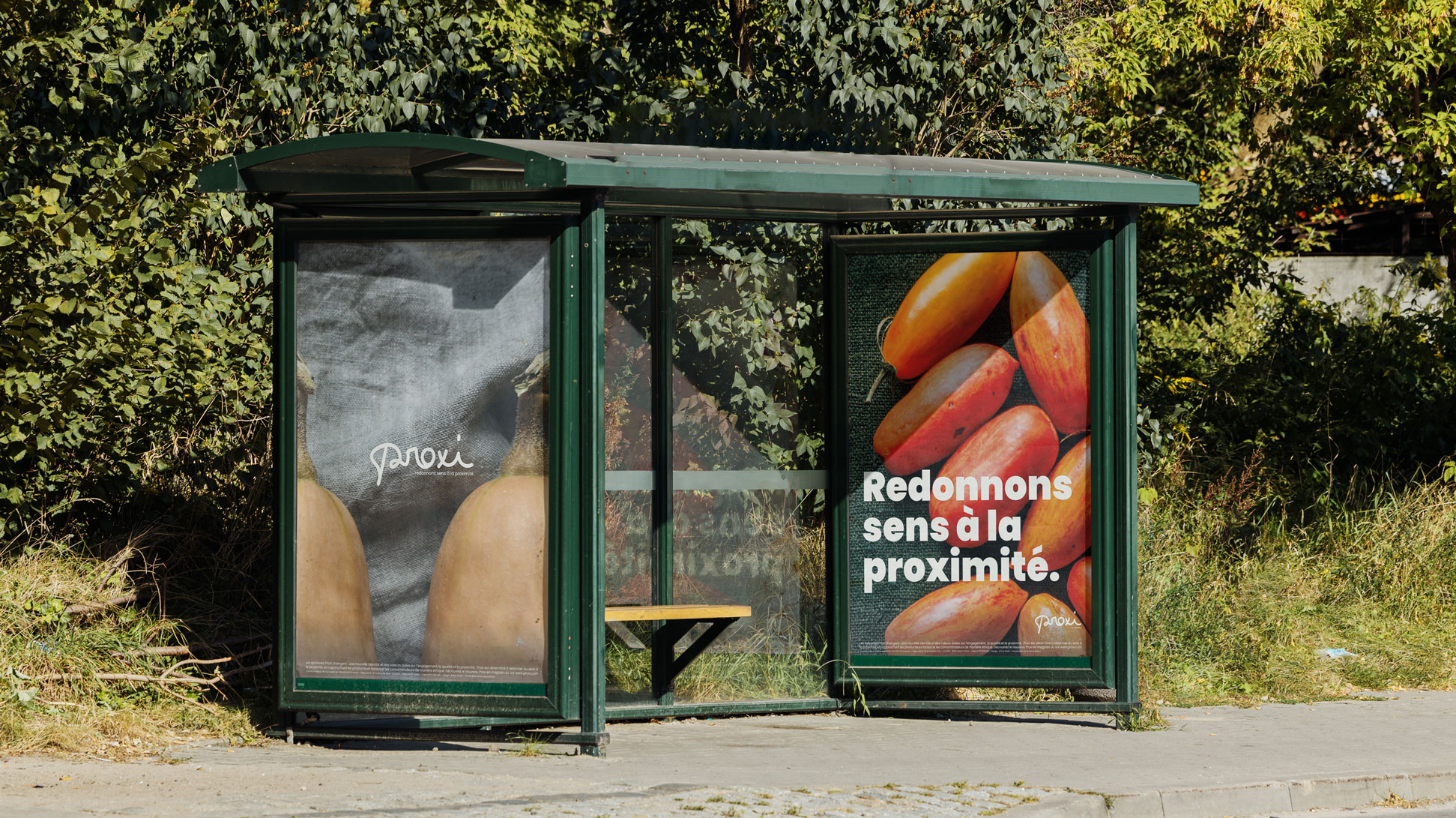 Duo d'affiches de pub, Proxi, redonnons sens à la proximité : tomates cerises et butternut.