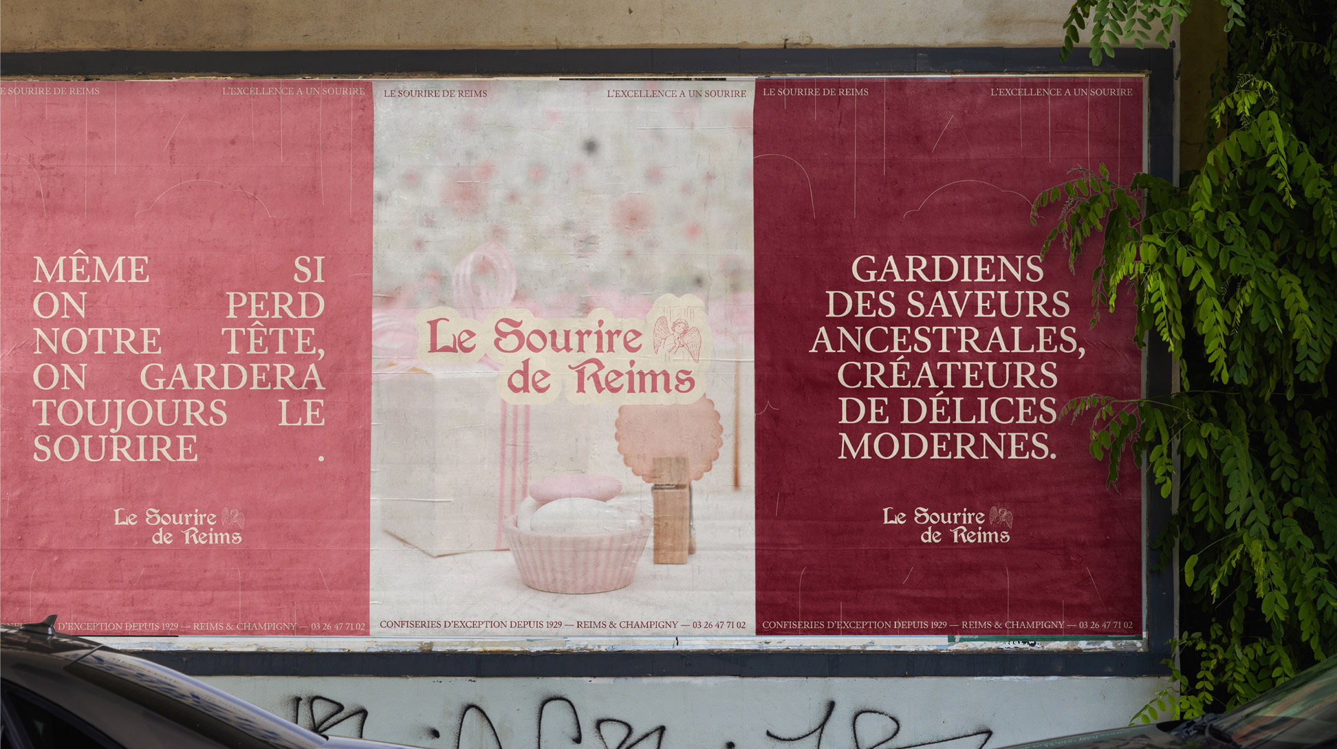 Affiches publicitaires du Sourire de Reims